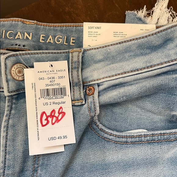 NWT American Eagle Mom Jean, soft knit, High rise. Size 2 (26). - Picture 6 of 7